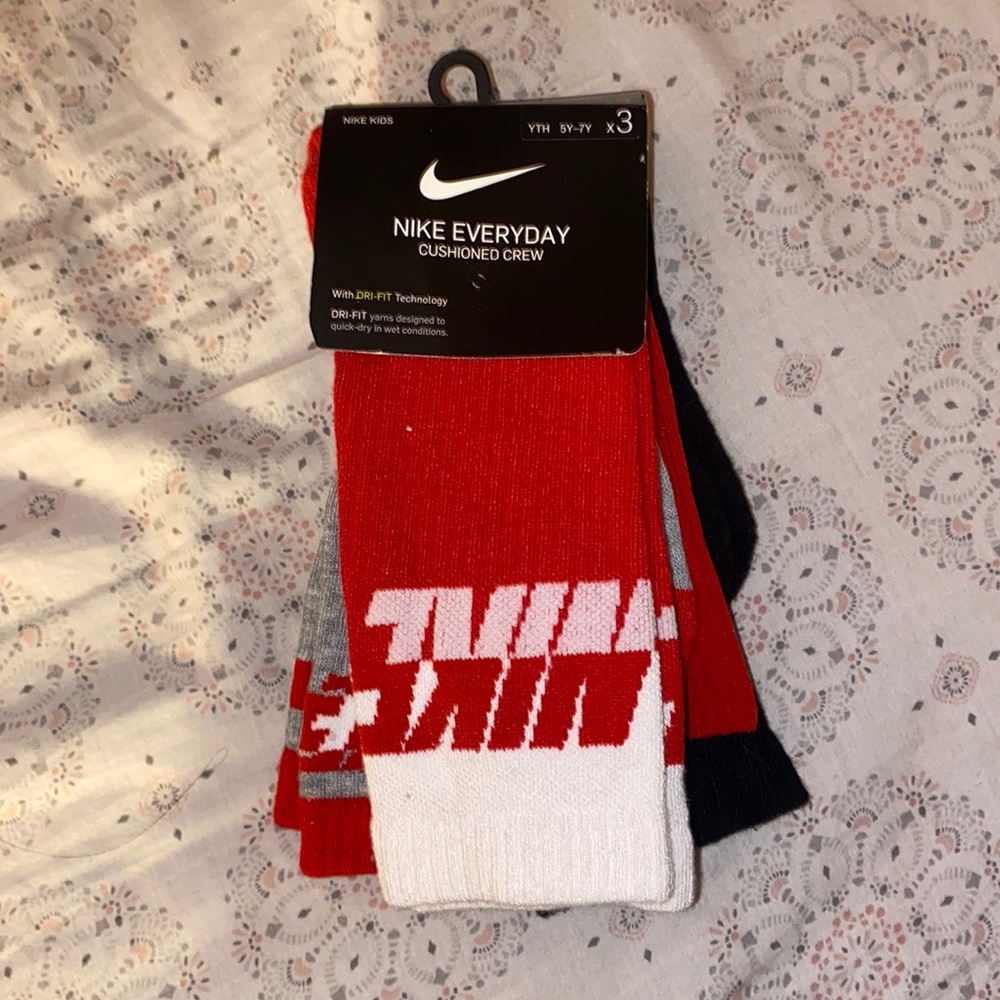 Nike Everyday Cushioned Crew Socks